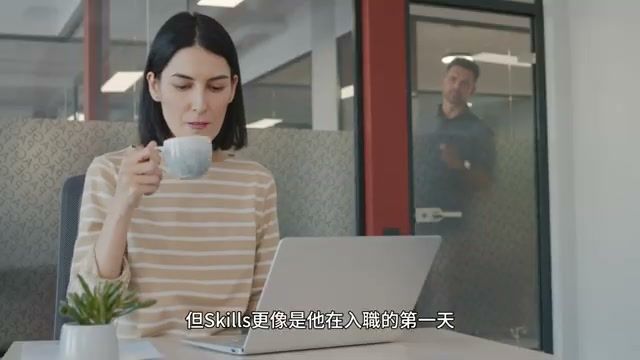 提示词与 Skills 的类比示意图 — 从一次性指令到可复用技能包的本质区别